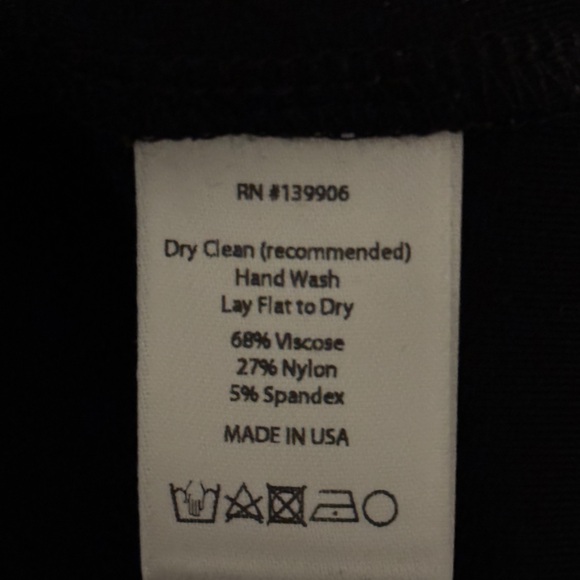 Ripley Rader BLACK PONTE KNIT SHORT SLEEVE TOP EXTENDED - Picture 7 of 8